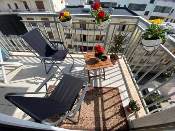 Plazh-Durres, jepet me qera apartament ne plazh 1+1+BLK Kati 4, 70 m² 45 Euro (Prane Hotel Palace,Durres)