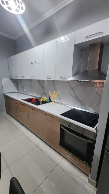 Tirane,   apartament 2+1+A+BLK Kati 3, 126 m² 900 Euro (kompleksi deliorgji)