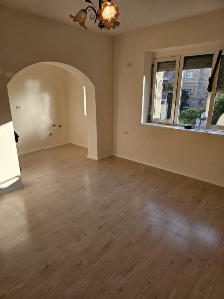 Tirane, shitet apartament 1+1 Kati 3, 54 m² 85.000 Euro (Rruga Haxhi Dalliu)