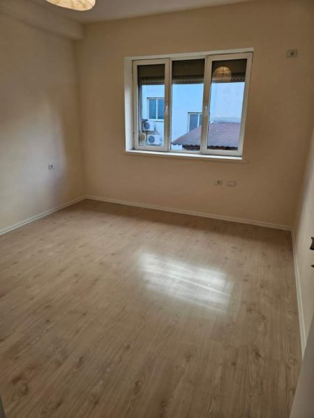 Tirane, shitet apartament 1+1 Kati 3, 44 m² 75.000 Euro (Rruga Haxhi Dalliu)
