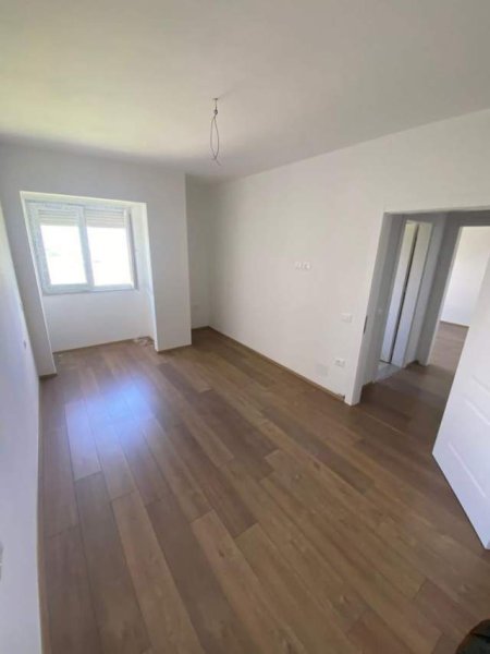 Tirane, shitet apartament 1+1 Kati 8, 59 m² 65.000 Euro (Rruga Loni Lugori)
