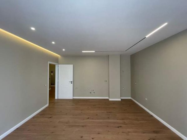 Tirane, shitet apartament 1+1+BLK Kati 3, 78 m² 131.000 Euro (Rruga e Kavajes)