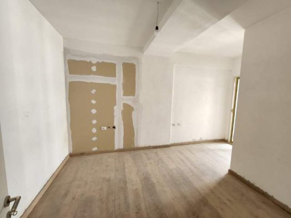 Tirane, shitet apartament 2+1+BLK Kati 6, 95 m² 99.000 Euro (Yzberisht)