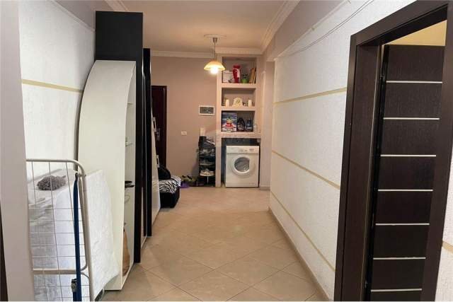 Tirane, shitet apartament 3+1+A+BLK Kati 2, 135 m²