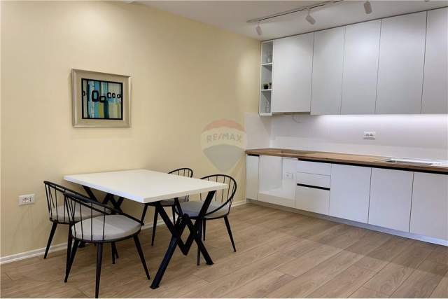 Tirane, shes apartament 1+1+BLK Kati 3, 60 m² 128.000 Euro (60)