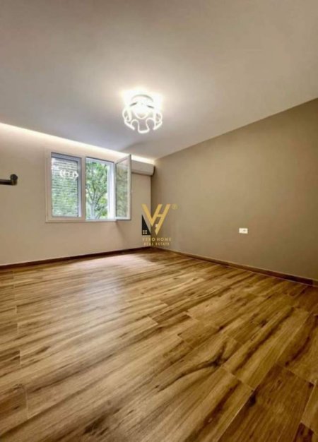 Tirane, shitet apartament 2+1 Kati 3, 65 m² 125.000 Euro (~TE KRYQEZIMI I VASIL SHANTOS,MUHAMET GJOLLESHA)