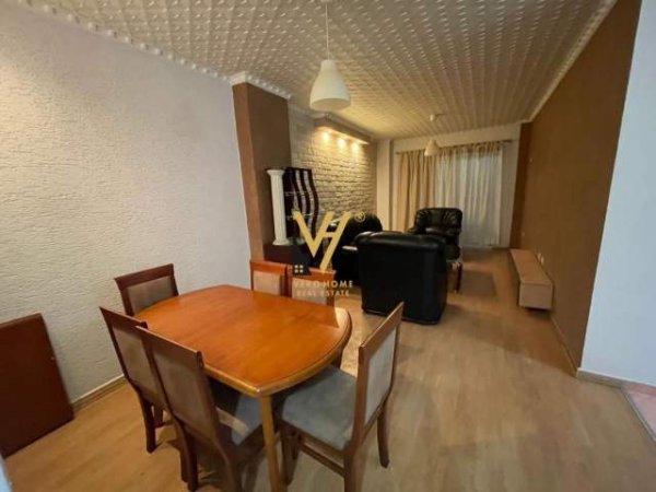 Tirane, jepet me qera apartament 2+1+BLK Kati 3, 110 m² 400 Euro (Yzberisht)
