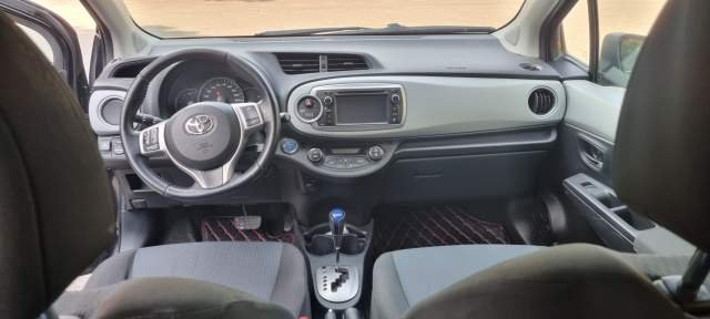 Tirane, shitet makine Toyota Yaris Viti 2013, 9.200 Euro