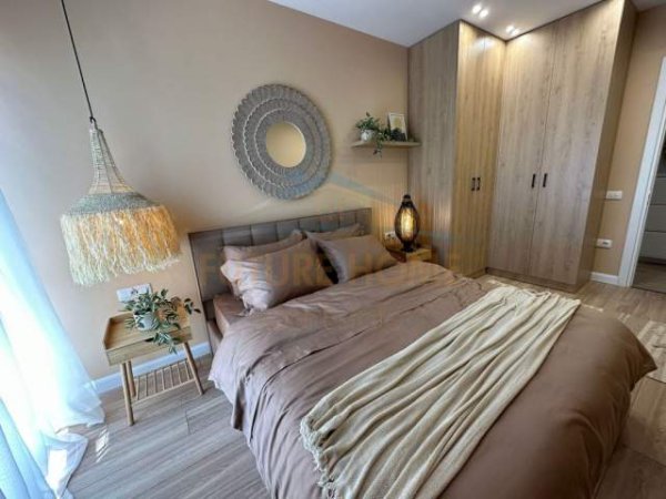 Tirane, jepet me qera apartament Kati 7, 64 m² 1.150 Euro (Rruga e Barrikadave)
