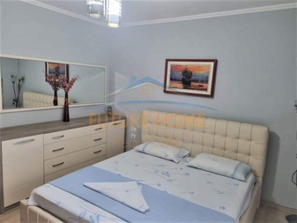 Tirane, jepet me qera apartament 2+1 Kati 7, 102 m² 630 Euro (Rruga e Barrikadave)