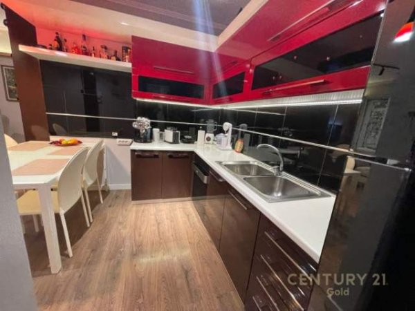 Tirane, shitet apartament 2+1+BLK Kati 6, 84 m² 122.000 Euro
