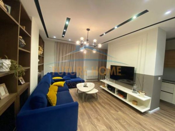 Tirane, jap me qera apartament 2+1+BLK Kati 11, 124 m² 1500 Euro (Qender)