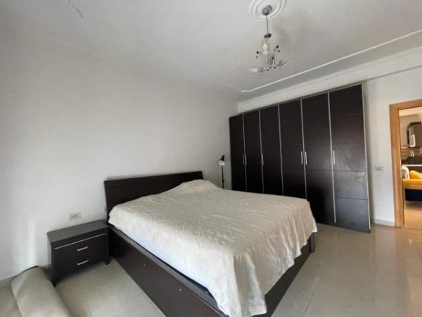 Tirane, jepet me qera apartament 2+1 Kati 4, 190 m² 650 Euro