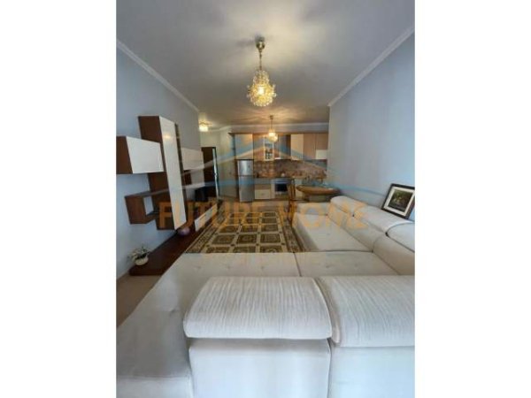 Tirane, shes apartament 1+1+BLK Kati 4, 74 m² 85.000 Euro (Rruga e Barrikadave)