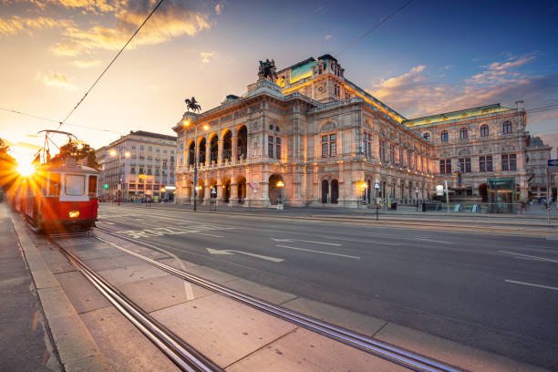 Tirane, ofert City-tour Austri VIENA 369