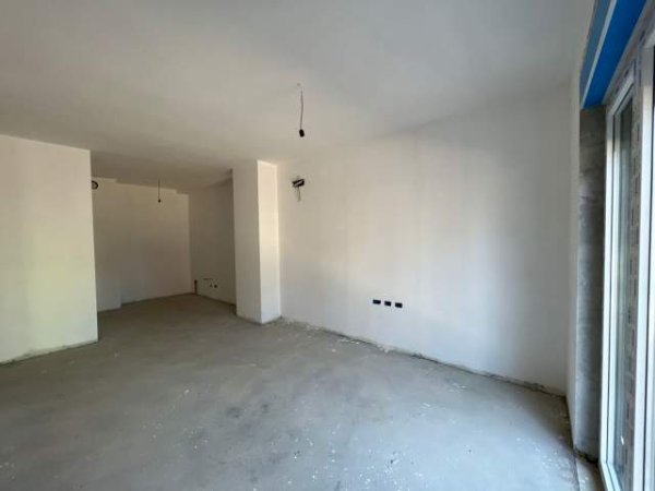 Tirane, shitet apartament 1+1 Kati 1, 69 m² 85.800 Euro (Bulevardi i Ri)
