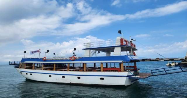 Boat Trip Albania - Udhetim ne Vlore me Anije
