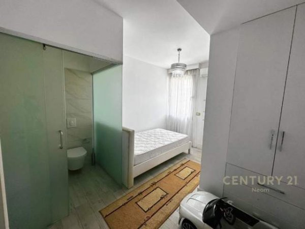 Tirane, jepet me qera apartament 3+1 Kati 7, 150 m² 1.500 Euro (Sami Frasheri)