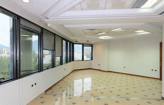 Tirane, jepet me qera zyre Kati 6, 112 m²  (Kullat Binjake)