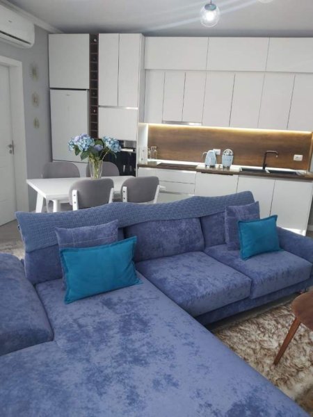 Tirane, shitet apartament Kati 9, 101 m² 160.000 Euro (Bulevardi Migjeni)