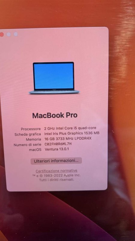Elbasan, shes Laptop MacBook Pro 13” viti 2020 750 Euro