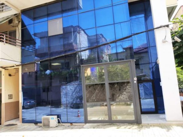 Tirane, shitet Njesi Komerciale Kati 0, 100 m² 270.000 Euro (Rruga Arkitekt Kasemi)