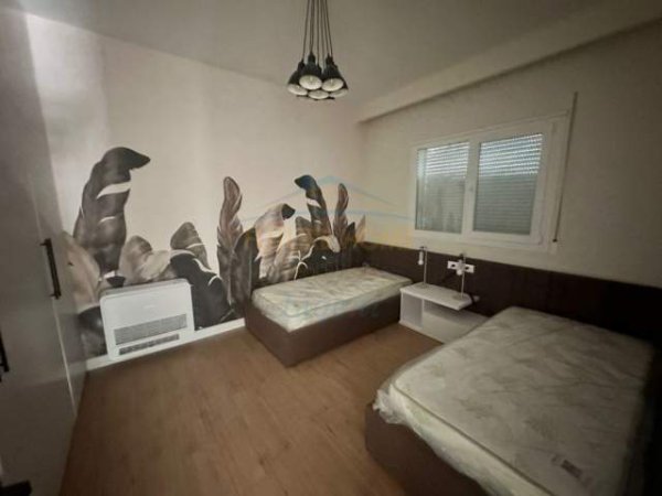 Tirane, jepet me qera apartament 3+1+BLK Kati 1, 140 m² 1.500 Euro (Kopshti Botanik)
