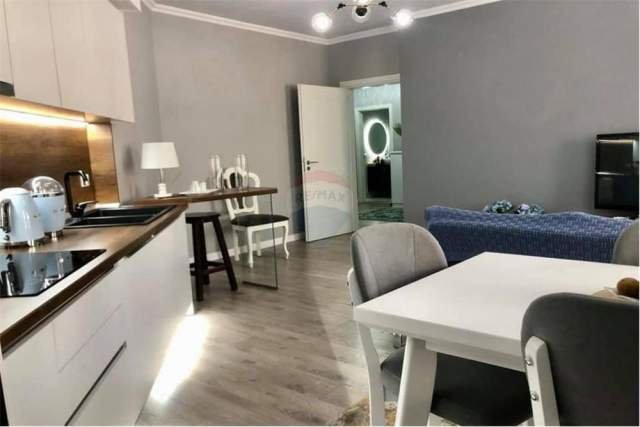 Tirane, shitet apartament 2+1+BLK Kati 9, 101 m² 160.000 Euro (Yzberisht, Rruga "Migjeni")
