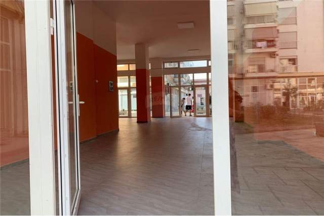Tirane, shes dyqan Kati 0, 118 m² 218.000 Euro (Rr. Jordan Misja, Don Bosko)