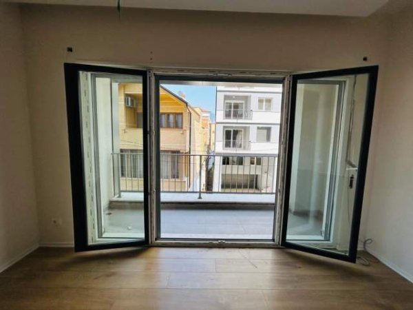 Tirane, shitet apartament 2+1 Kati 2, 107 m² 176.000 Euro (Selvia)