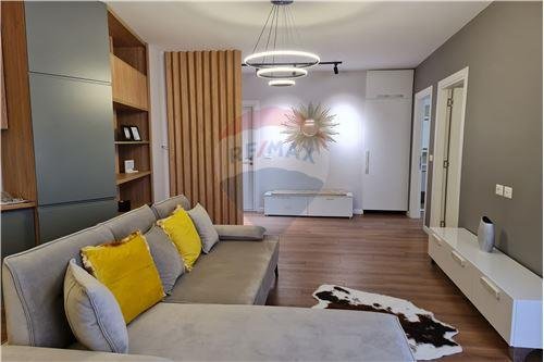 Tirane, shitet apartament 2+1+BLK Kati 4, 122 m² 190.000 Euro