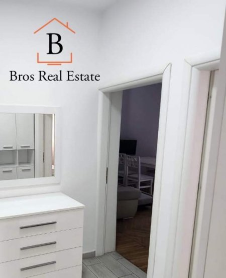 Tirane, shitet apartament 1+1+BLK Kati 3, 46 m² 95.000 Euro (Rruga Barrikadave)