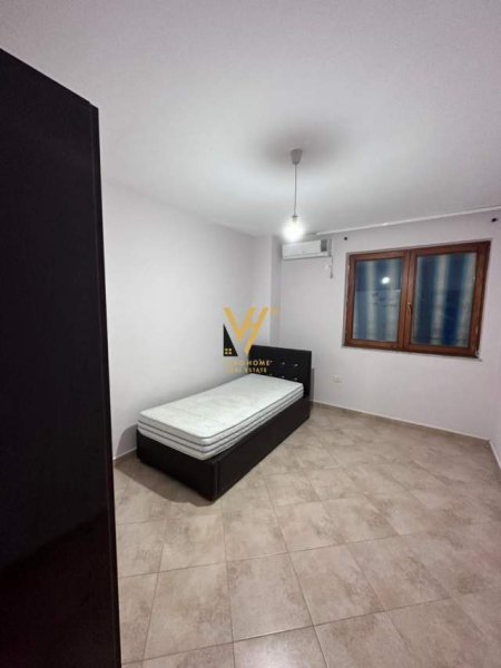 Tirane, jepet me qera apartament 3+1 Kati 6, 120 m² 600 Euro (STACIONI I TRENIT)