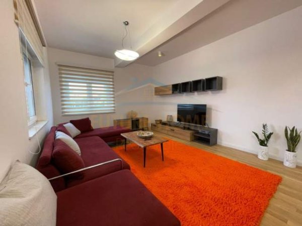 Tirane, jepet me qera apartament 3+1+BLK Kati 2, 186 m² 1.400 Euro (Rezidenca " Touch Of The Sun")