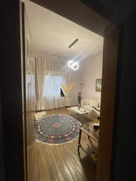 Tirane, jepet me qera apartament 3+1 Kati 0, 150 m² 750 Euro (TEK SHKOLLA “ PARTIZANI”, NE RRUGEN 4 DËSHMORË)
