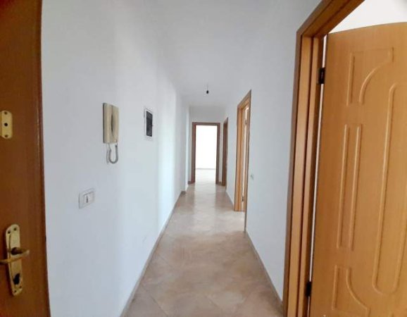Tirane, shitet apartament 2+1 Kati 8, 160.000 Euro (21 dhjetori)
