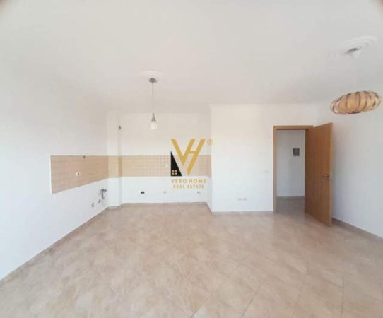Tirane, shitet apartament 2+1 Kati 8, 100 m² 160.000 Euro (21 DHJETORI)