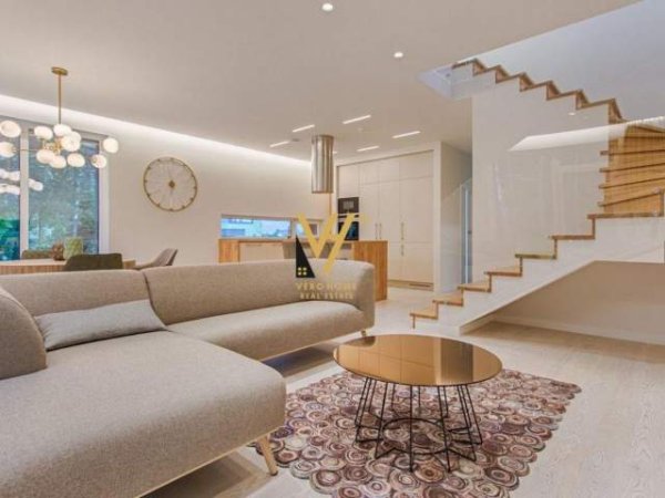 Tirane, shitet apartament duplex 2+1 Kati 6, 187 m² 525.000 Euro (rruga e kavajes)