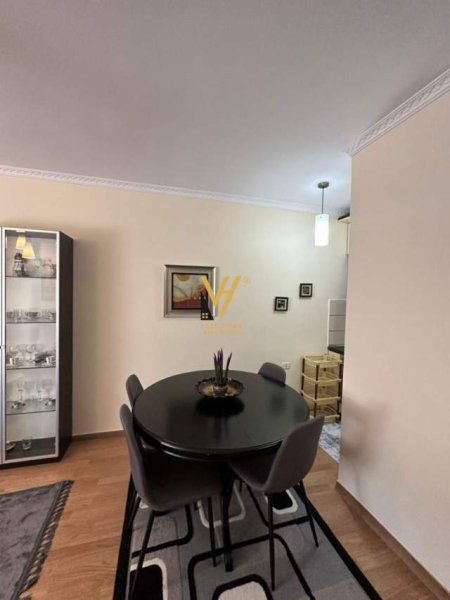 Tirane, jepet me qera apartament 2+1 Kati 6, 84 m² 800 Euro (SELVIA)
