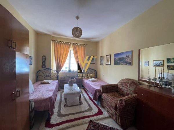 Tirane, shitet apartament 3+1 Kati 3, 145 m² 145.000 Euro (FRESKU)