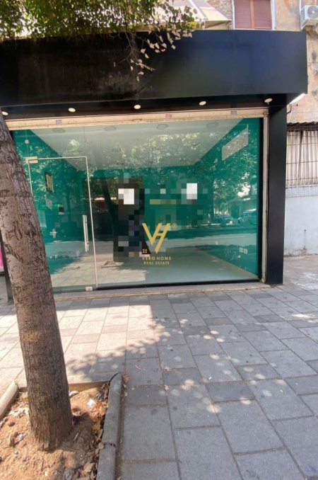 Tirane, shitet dyqan Kati 0, 40 m² 200.000 Euro (rruga e dibres)