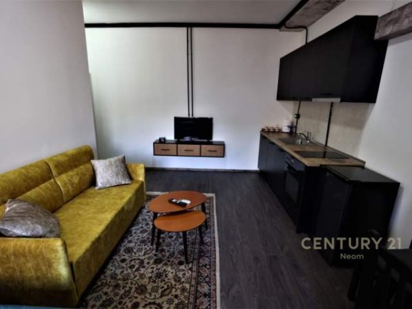Tirane, shitet apartament 1+1 Kati 5, 100 m² 140.000 Euro (Rruga 5 Maji)
