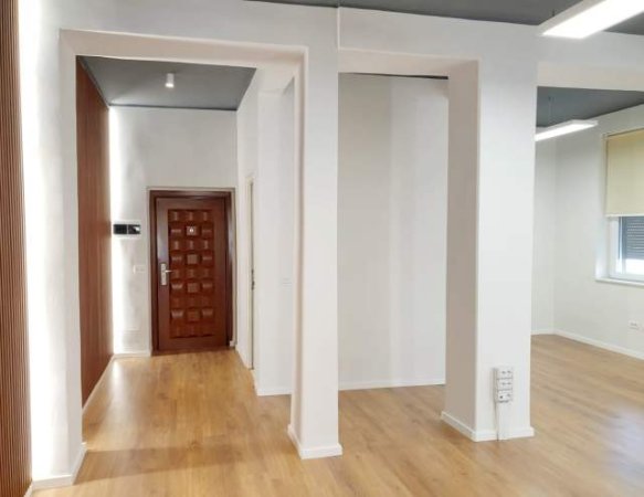 Tirane, jepet me qera ambjent biznesi Kati 2, 101 m² 1.200 Euro (Ibrahim Rugova)
