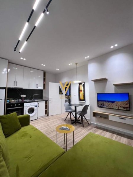 Tirane, jepet me qera apartament 1+1 Kati 5, 55 m² 550 Euro (KOMUNA E PARISIT)