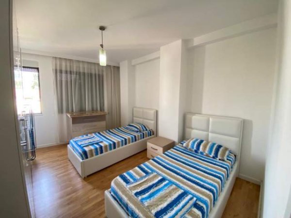 Shqiperi, jepet me qera apartament 3+1+A+BLK Kati 3, 120 m² 900 Euro (RRUGA E BOGDANEVE)