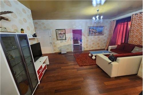 Tirane, shitet apartament 2+1 Kati 5, 100 m² 115.000 Euro