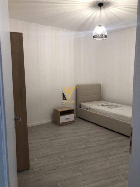 Tirane, jepet me qera apartament 2+1 Kati 4, 140 m² 400 Euro (FRESKU)