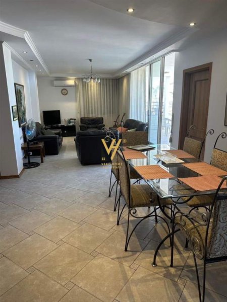 Tirane, jepet me qera apartament 2+1 Kati 9, 140 m² 600 Euro (KOMUNA E PARISIT)