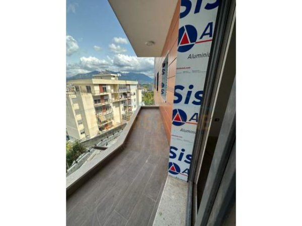 Tirane, shitet apartament Kati 3, 88 m² 158.500 Euro (Kodra e Diellit)