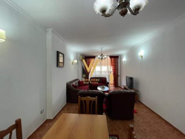 Tirane, jepet me qera apartament 2+1 Kati 2, 120 m² 500 Euro (myslym shyri)